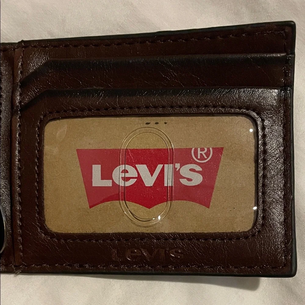 NWT Levi's Dark Brown Leather Wallet
